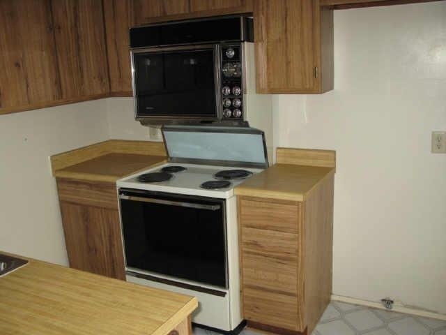 3020 Windchase - Photo 4