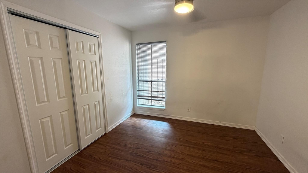 10601 South Drive - Photo 8
