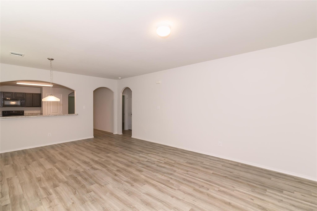 8634 Doris Oaks Circle - Photo 3