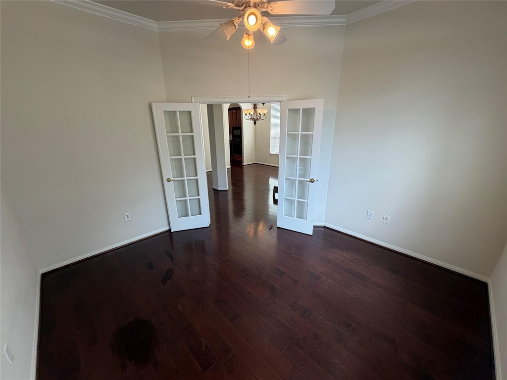 27 Yacht Harbor - Photo 2
