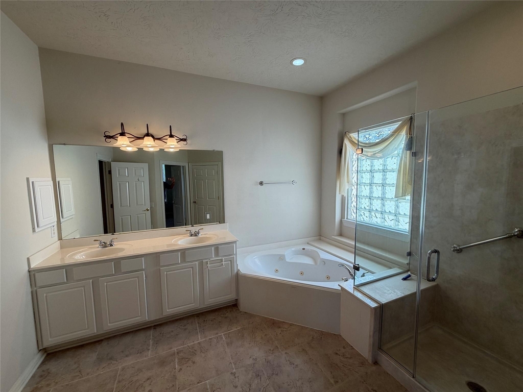 27 Yacht Harbor - Photo 4