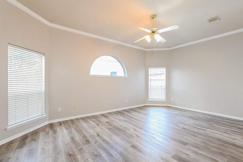 2634 Vermillion Road - Photo 5