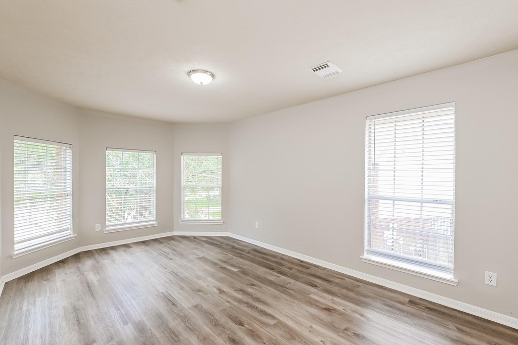 2634 Vermillion Road - Photo 11