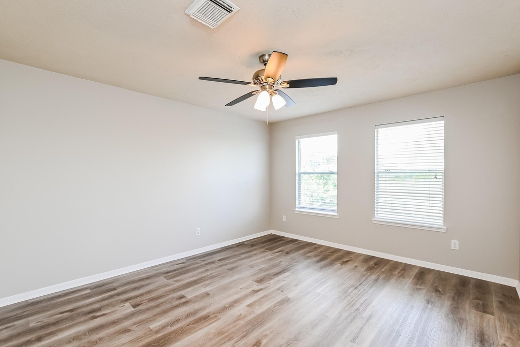 2634 Vermillion Road - Photo 12