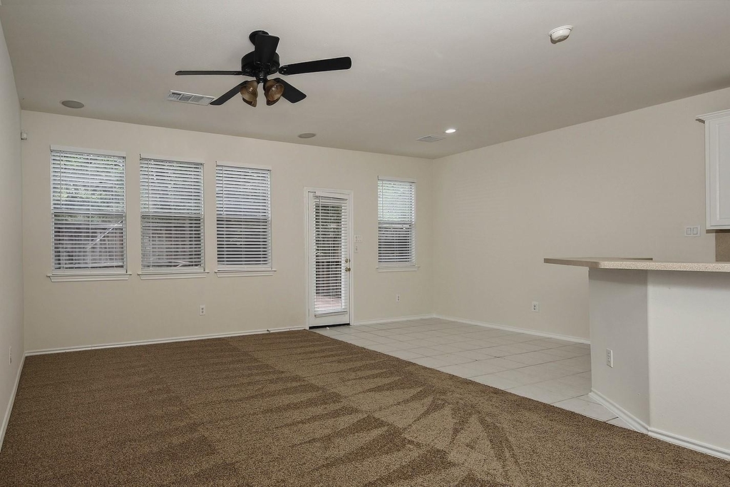 102 Blue Creek - Photo 3