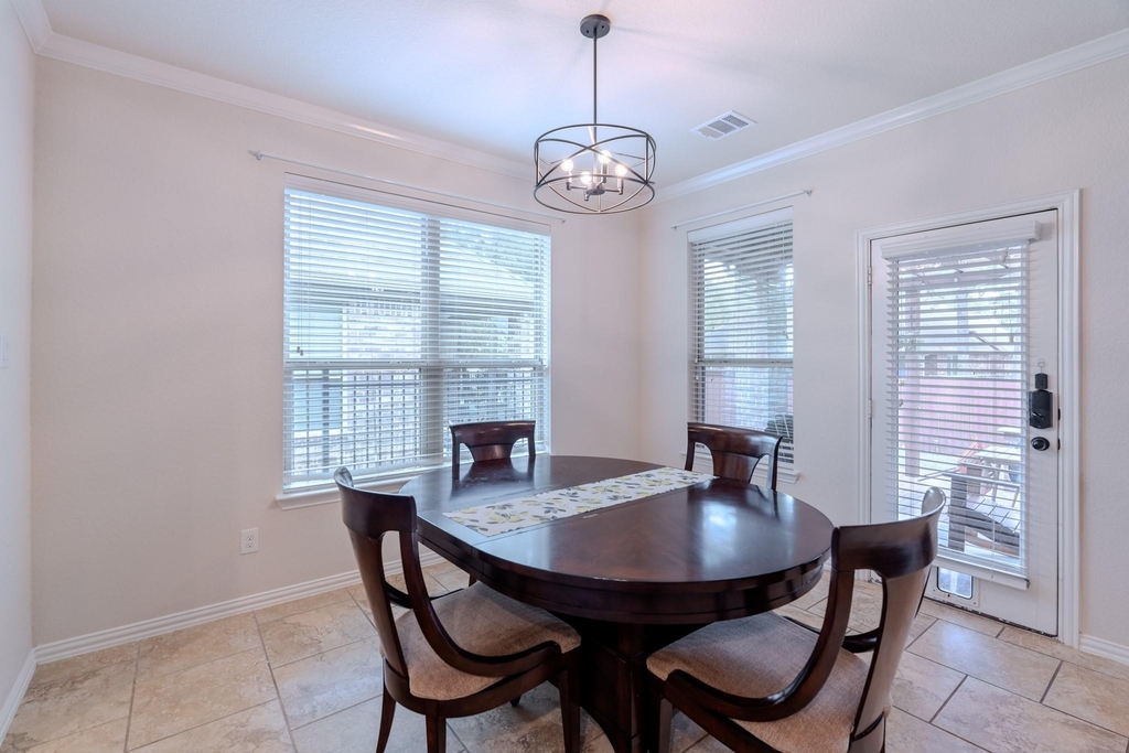 14 Arrowfeather Place - Photo 16