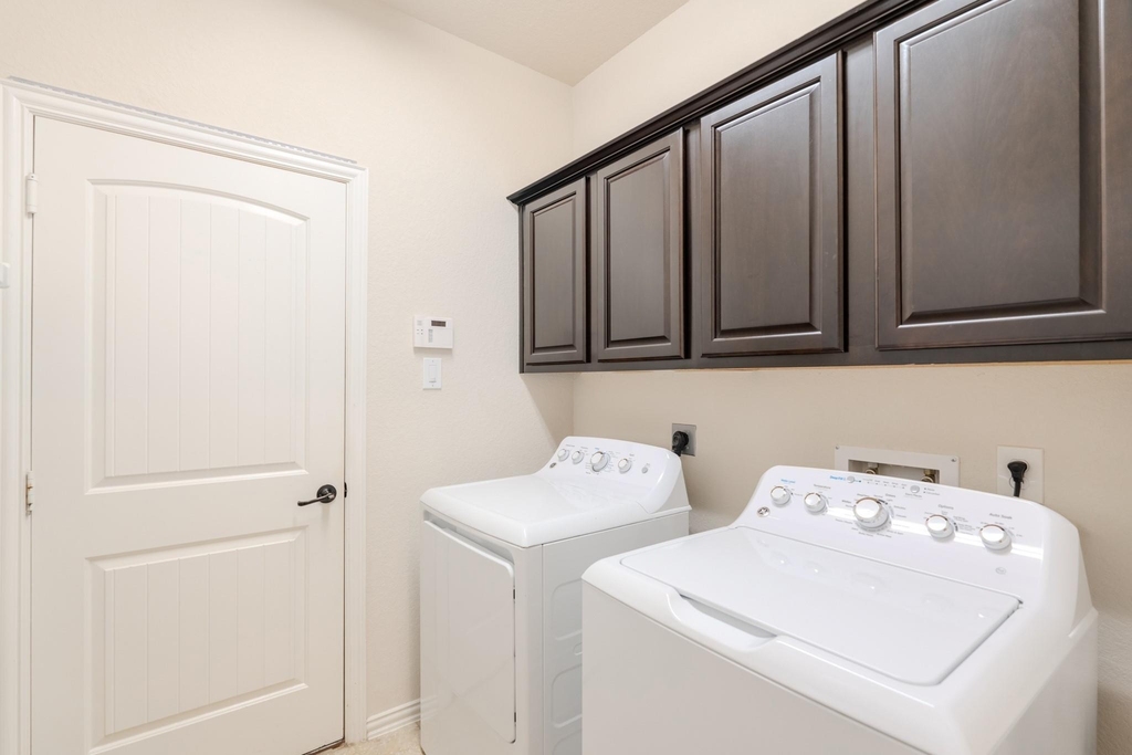 14 Arrowfeather Place - Photo 34