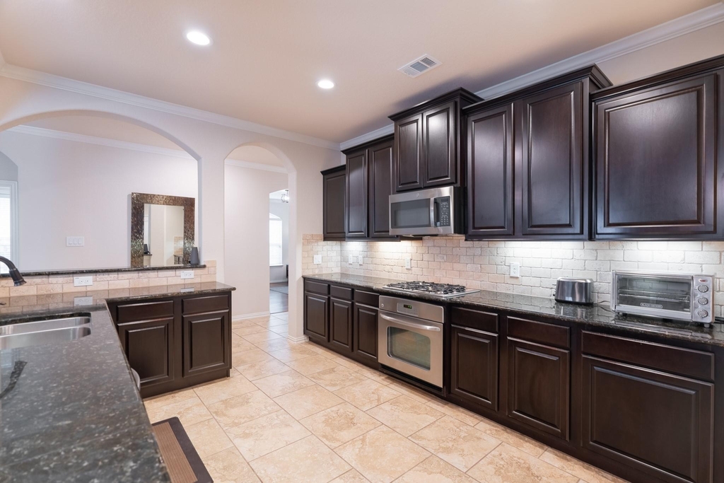14 Arrowfeather Place - Photo 10