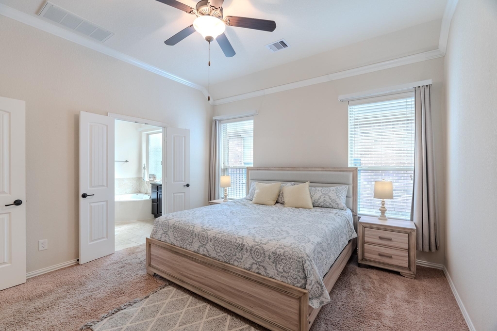 14 Arrowfeather Place - Photo 19