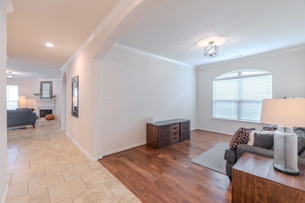 14 Arrowfeather Place - Photo 4