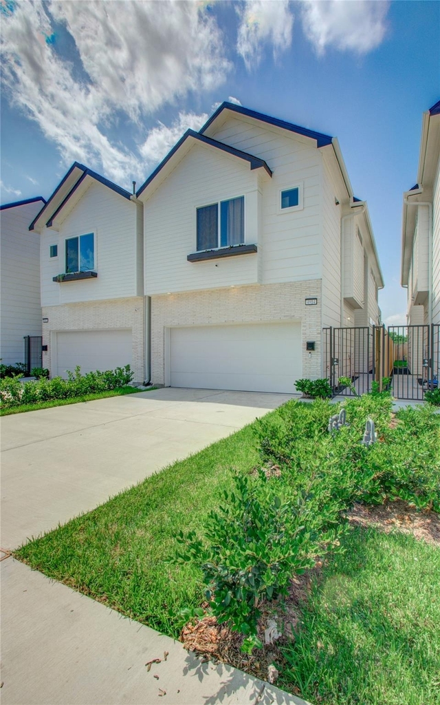 4914 Noble Street - Photo 33
