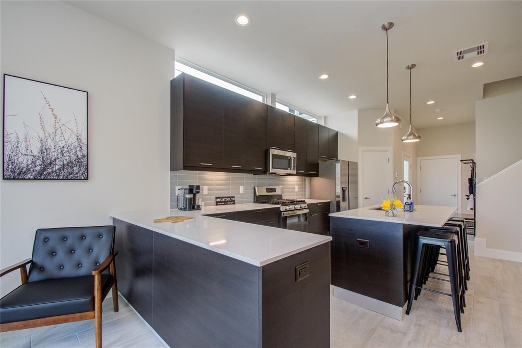 4914 Noble Street - Photo 6