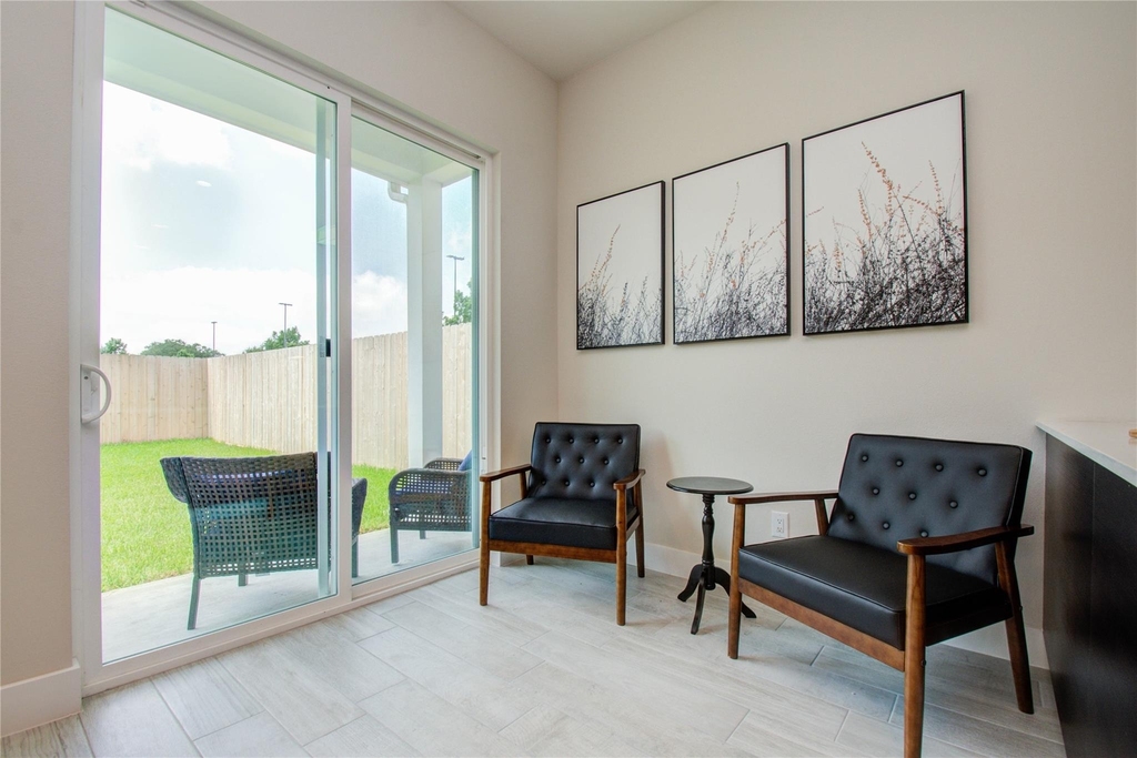 4914 Noble Street - Photo 11