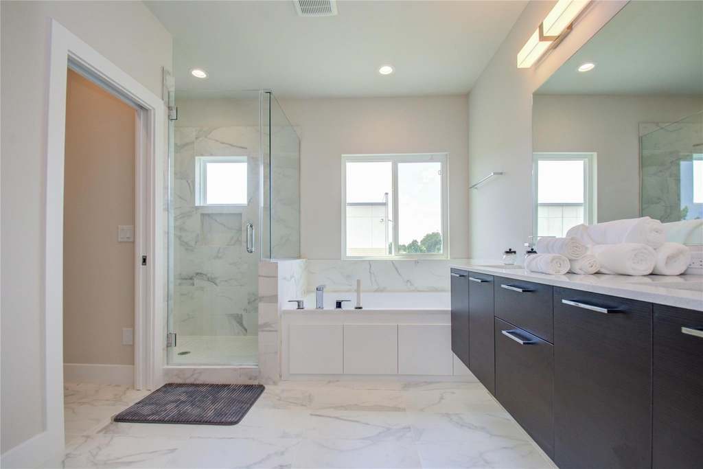 4914 Noble Street - Photo 15