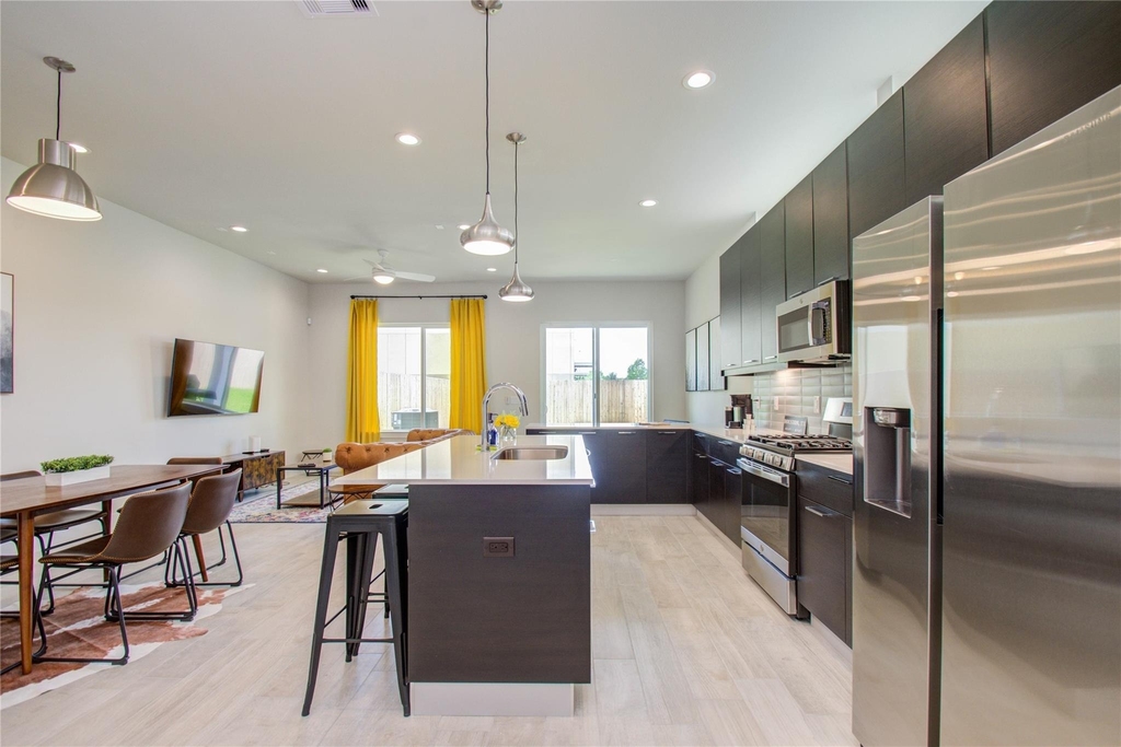 4914 Noble Street - Photo 7