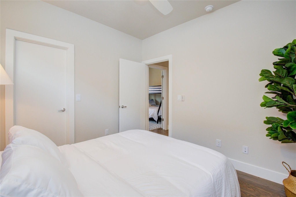 4914 Noble Street - Photo 26