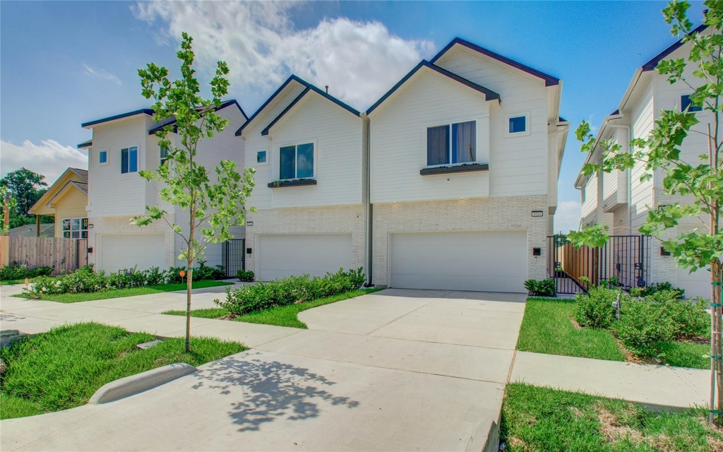 4914 Noble Street - Photo 32