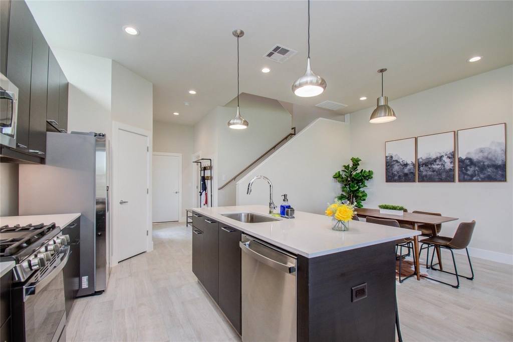 4914 Noble Street - Photo 8