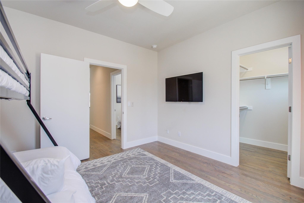 4914 Noble Street - Photo 24