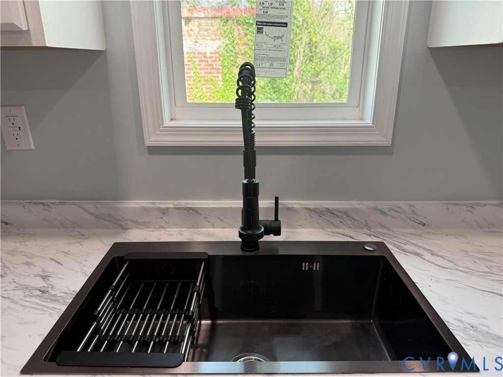 910 Rome Street - Photo 11