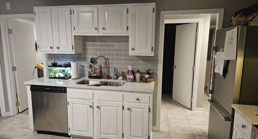 520 Beech - Photo 1