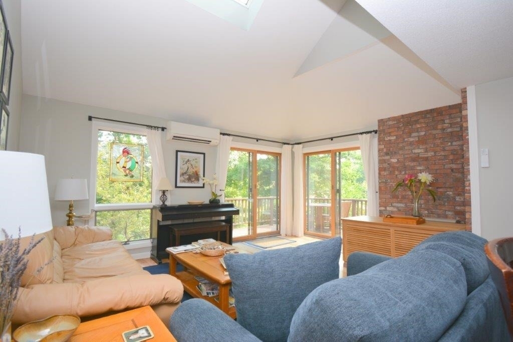 3 Lakeview - Photo 3