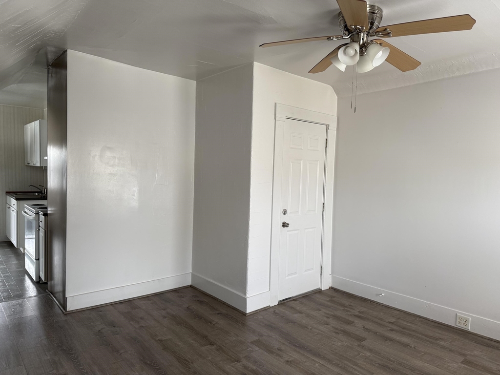 316 Douglas - Photo 1