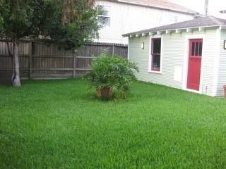 1021 E 16th Street - Photo 14