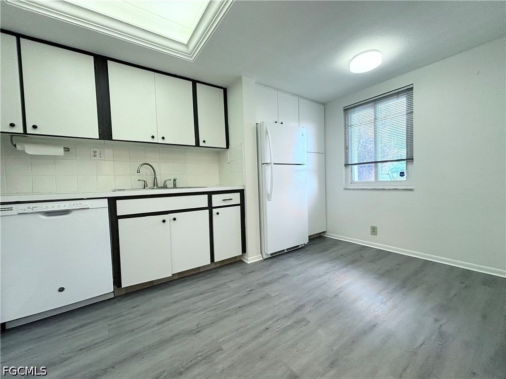 2264 Winkler Avenue - Photo 3