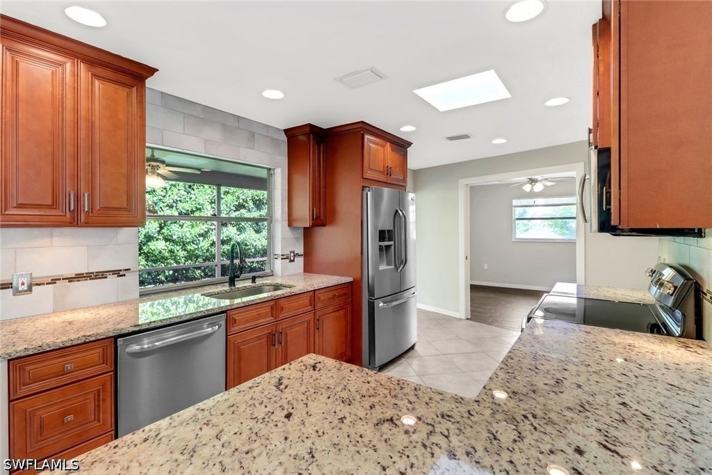 4472 Beechwood Lake Drive - Photo 9