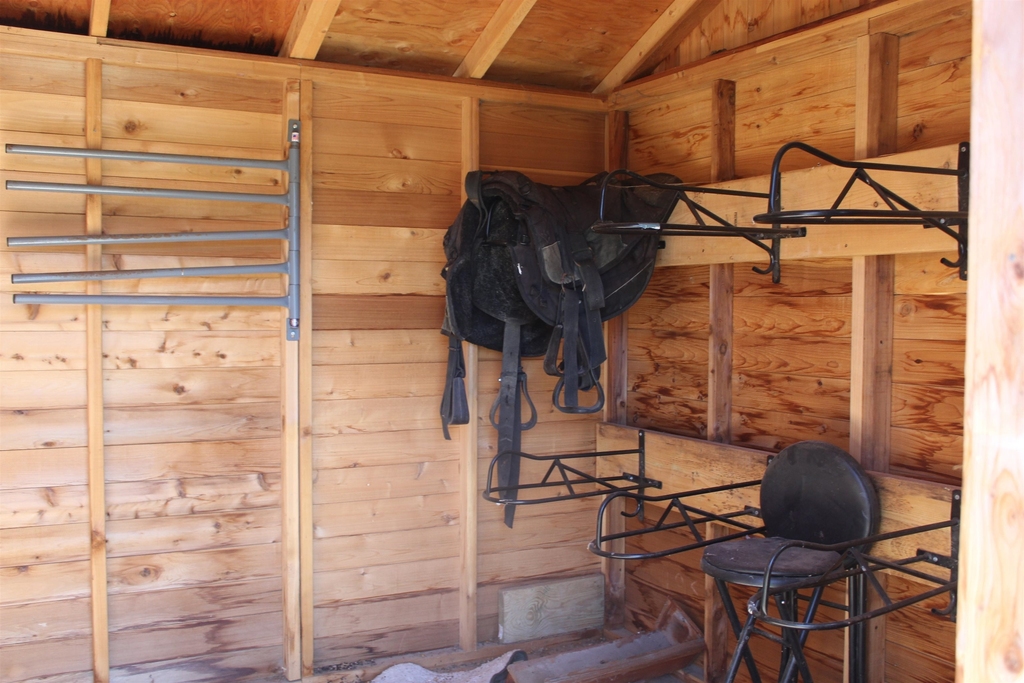 260 Bennington - Photo 17
