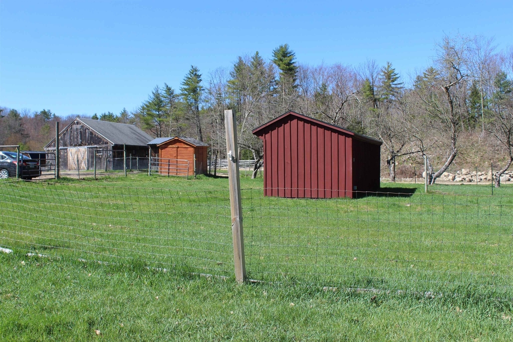 260 Bennington - Photo 24