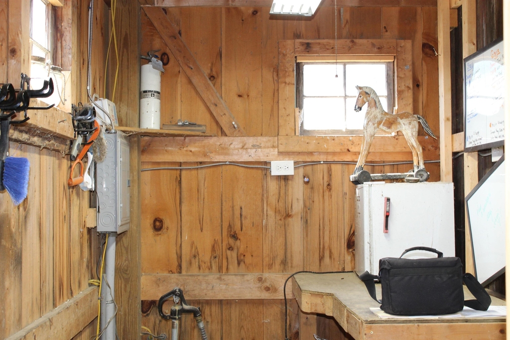 260 Bennington - Photo 13