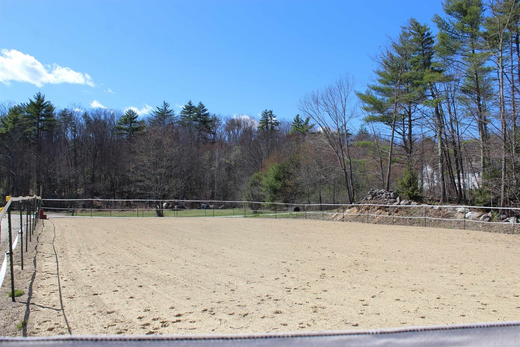 260 Bennington - Photo 6