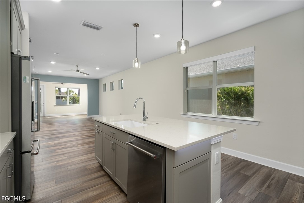 42186 Edgewater Drive - Photo 5