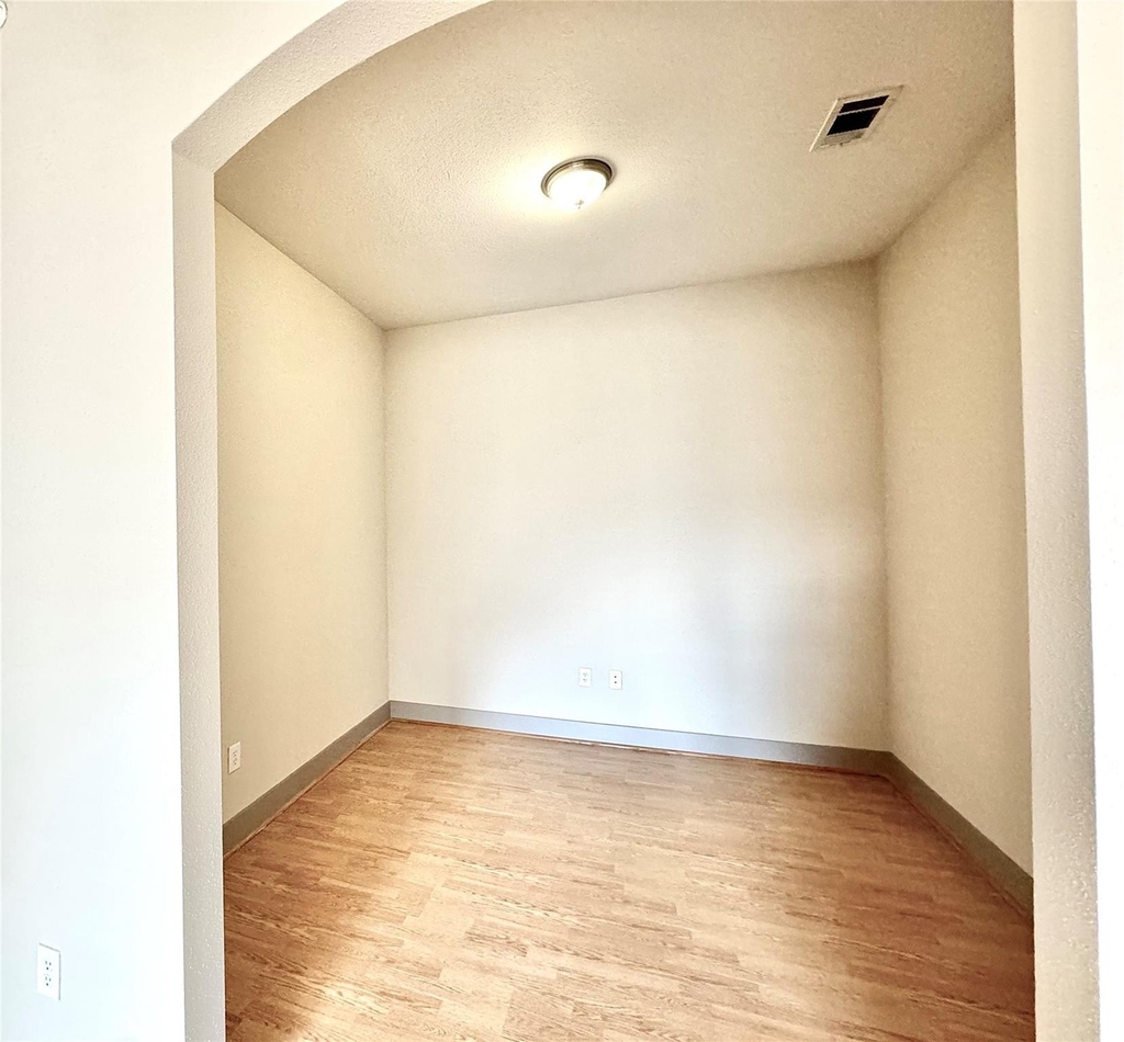 3660 Richmond Avenue - Photo 5