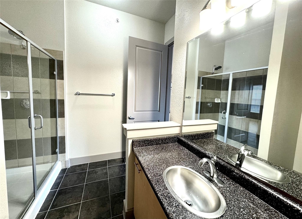 3660 Richmond Avenue - Photo 8