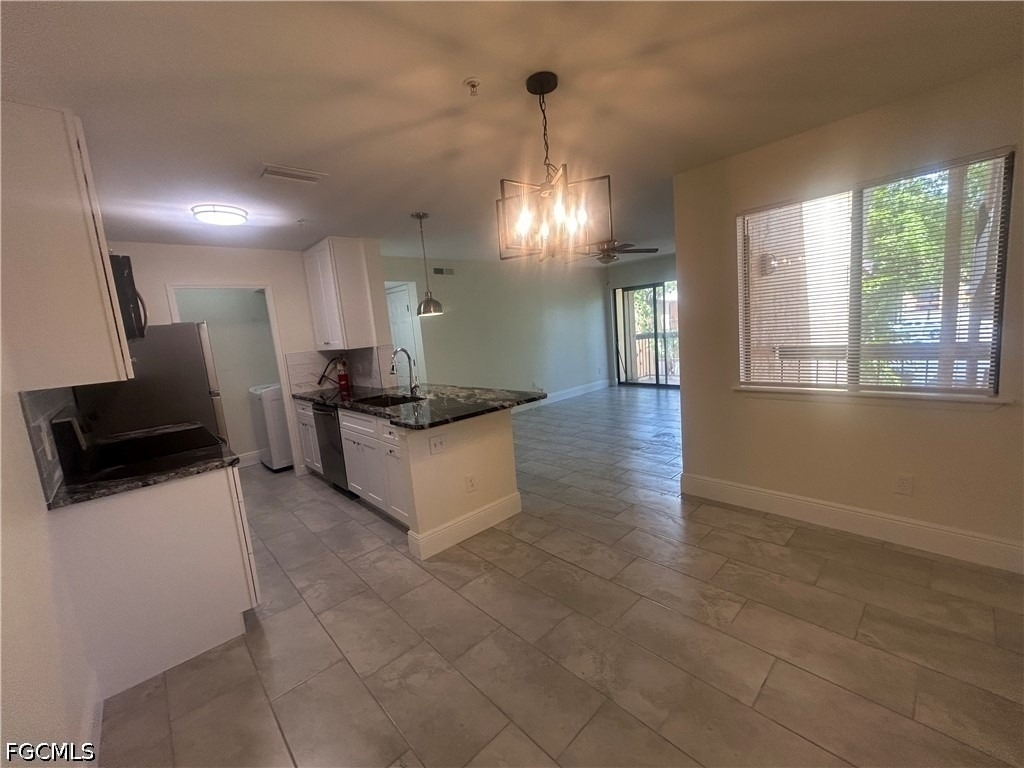 2875 Winkler Avenue - Photo 5