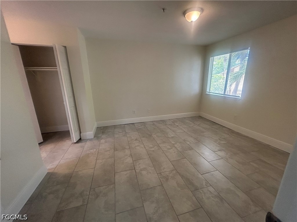 2875 Winkler Avenue - Photo 11