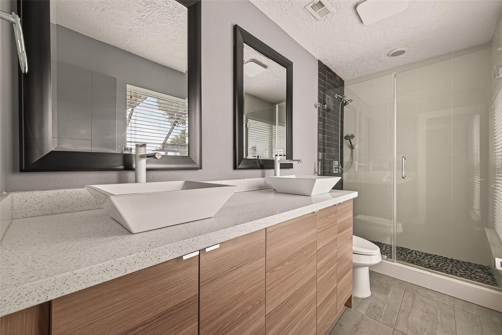 2130 Round Lake Drive - Photo 40