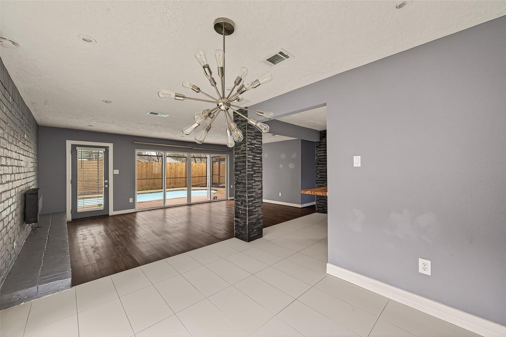 2130 Round Lake Drive - Photo 16