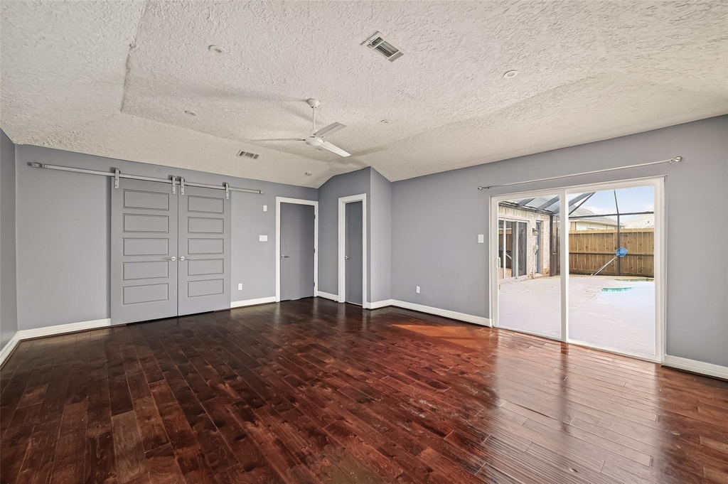 2130 Round Lake Drive - Photo 39