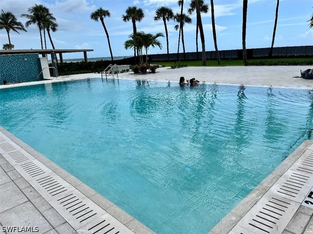 4001 Gulf Shore Boulevard N - Photo 2