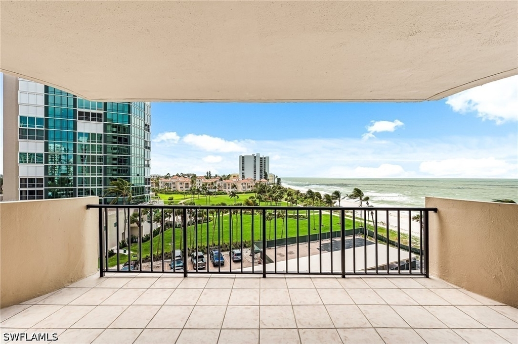 4001 Gulf Shore Boulevard N - Photo 15