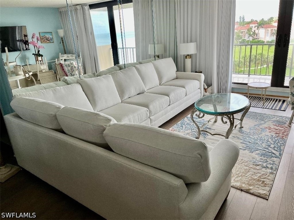 4001 Gulf Shore Boulevard N - Photo 3