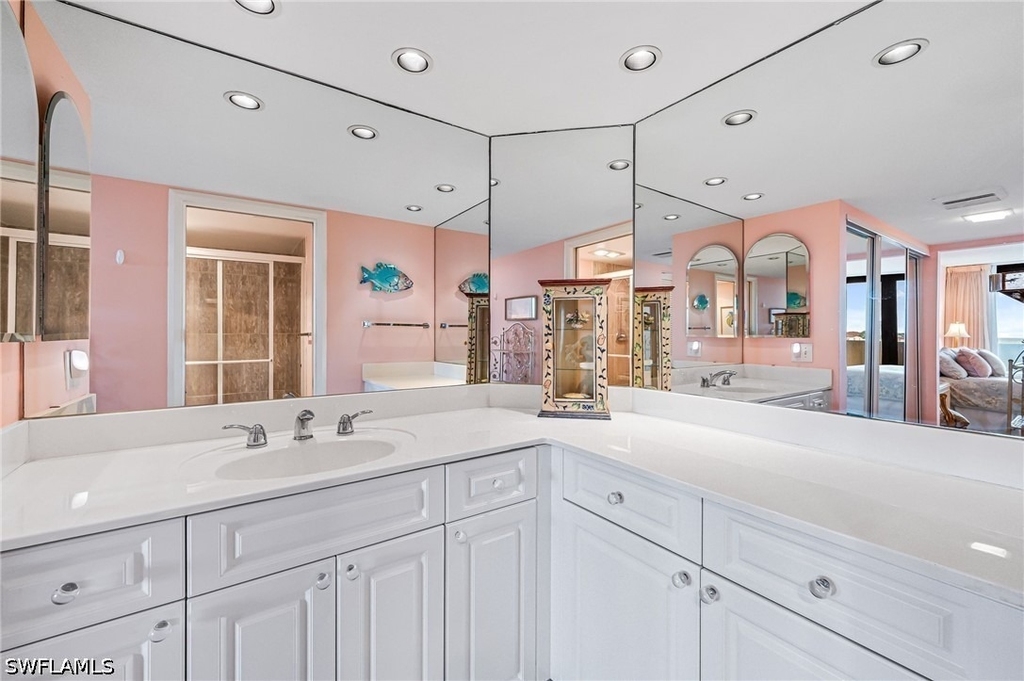 4001 Gulf Shore Boulevard N - Photo 8