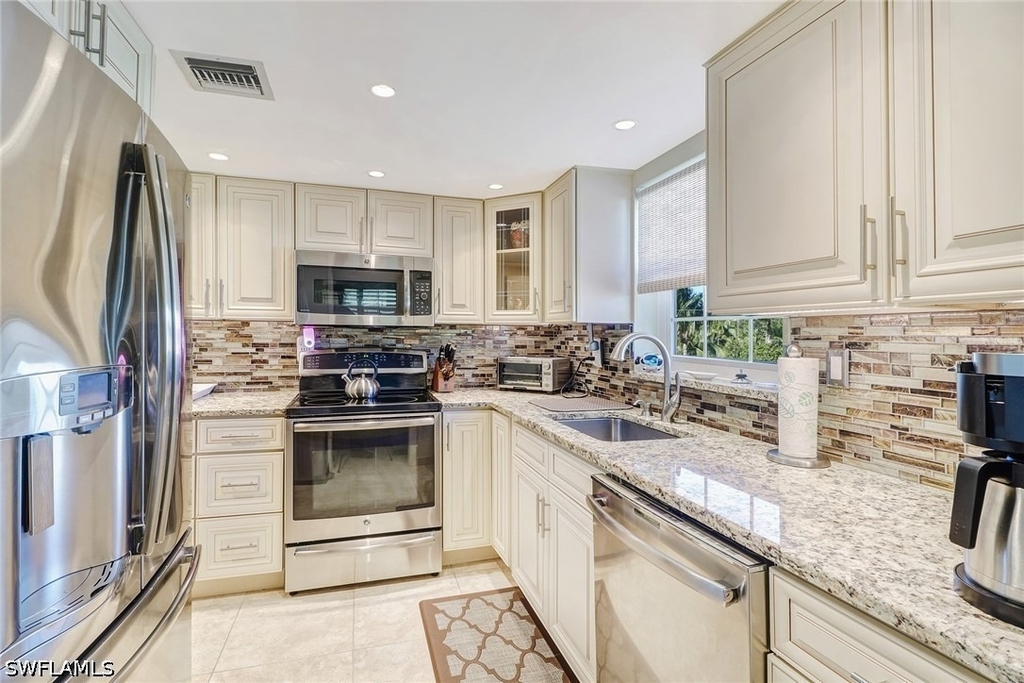 1051 3rd Street S - Photo 6