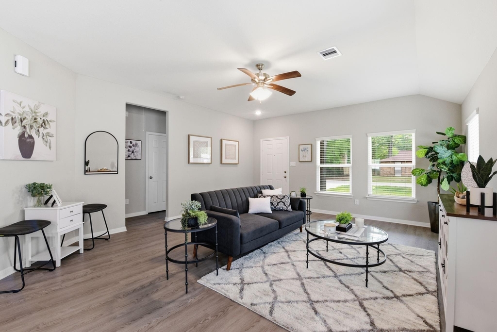803 Jefferson Avenue - Photo 4