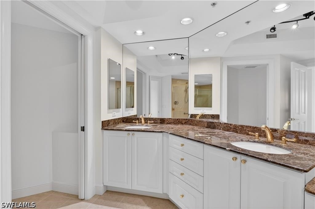1060 Borghese Lane - Photo 19