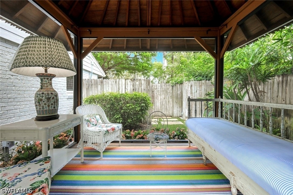 295 6th Street N - Photo 28